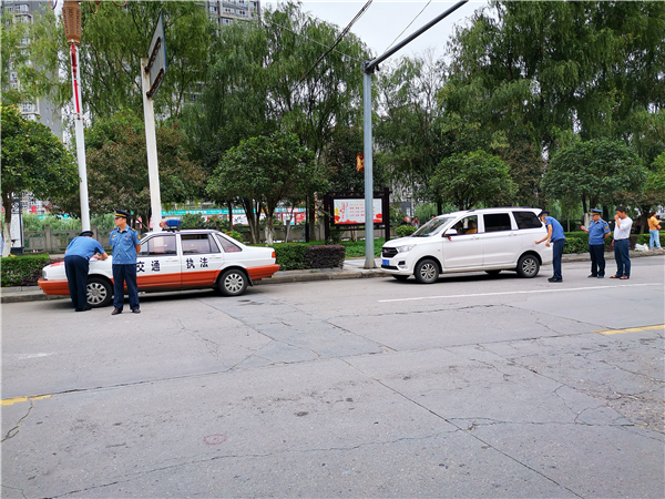 汉阴县交通运输综合执法大队持续开展交通运输安全和道路客运秩序整治