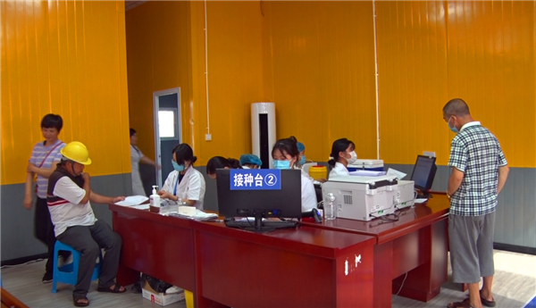 汉阴首批新冠疫苗接种志愿者到岗开始工作