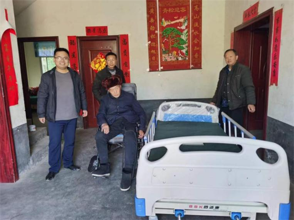 用心做事 用情服务——民政残联送温暖