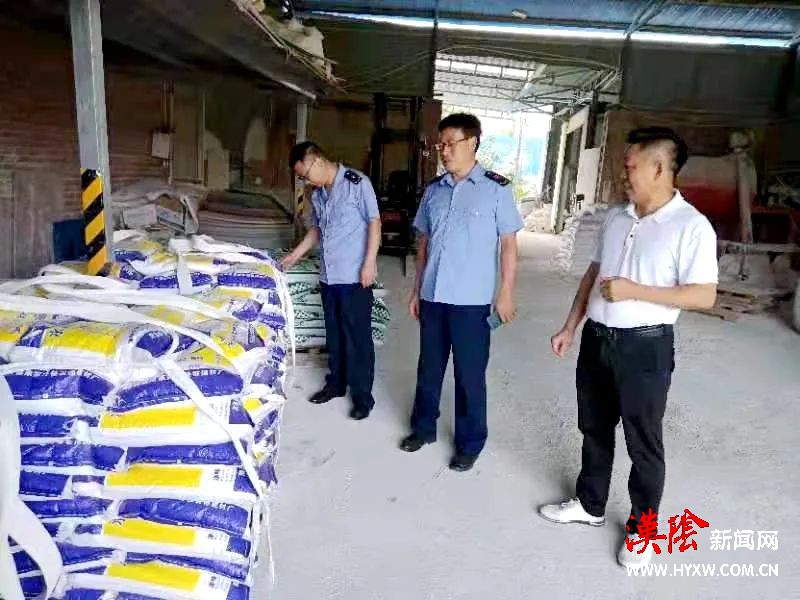 汉阴县市监局开展涂料生产企业抽查