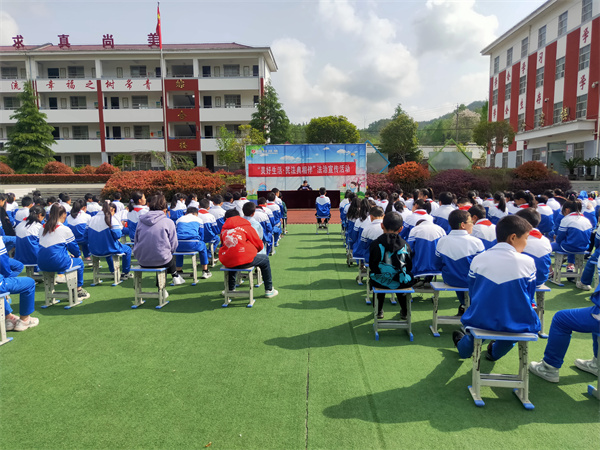 汉阴县：双河口司法所开展平安建设暨法治宣传进校园活动