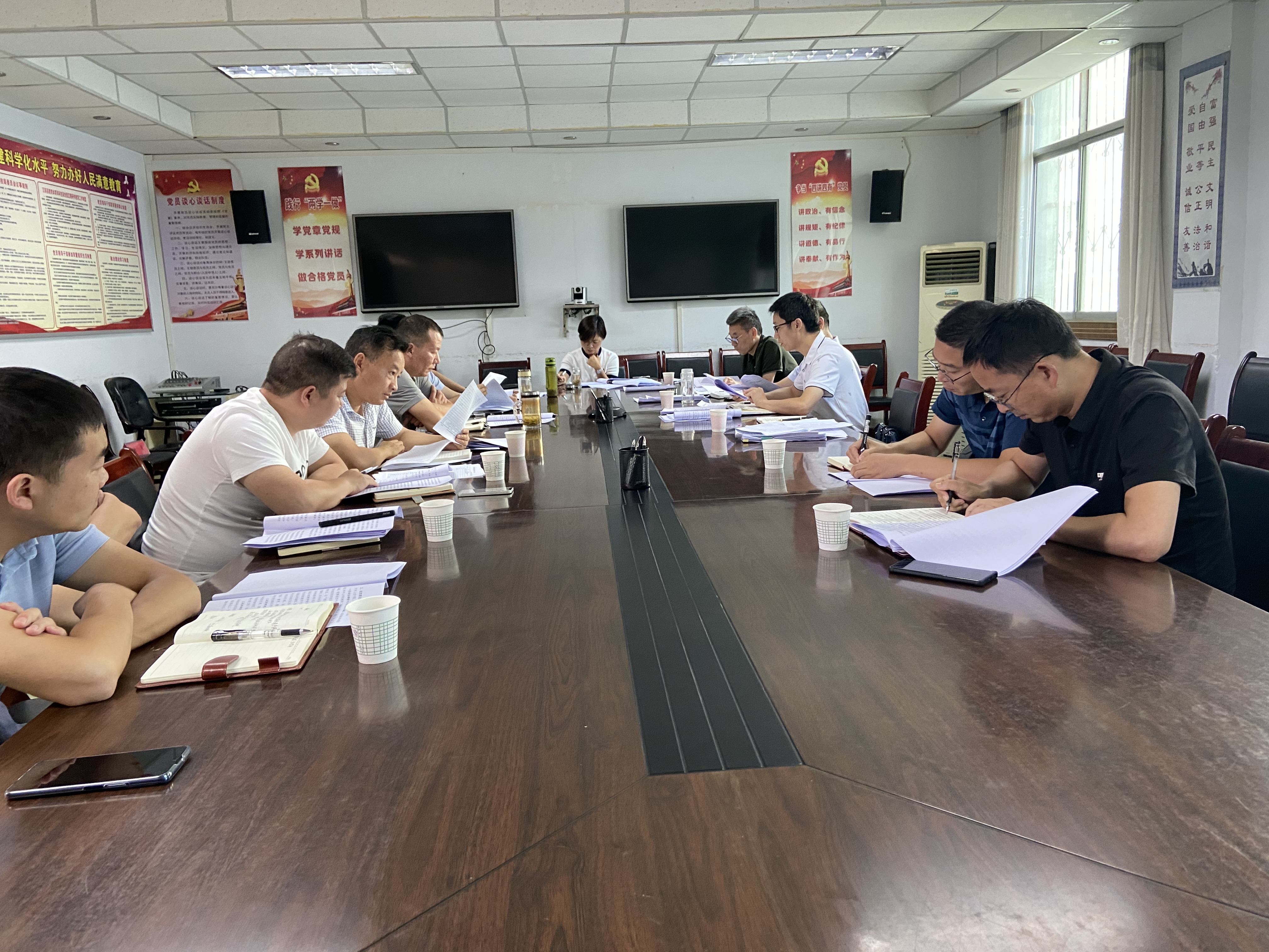 汉阴县委编办“三个导向”深化中小学编制管理专题调研