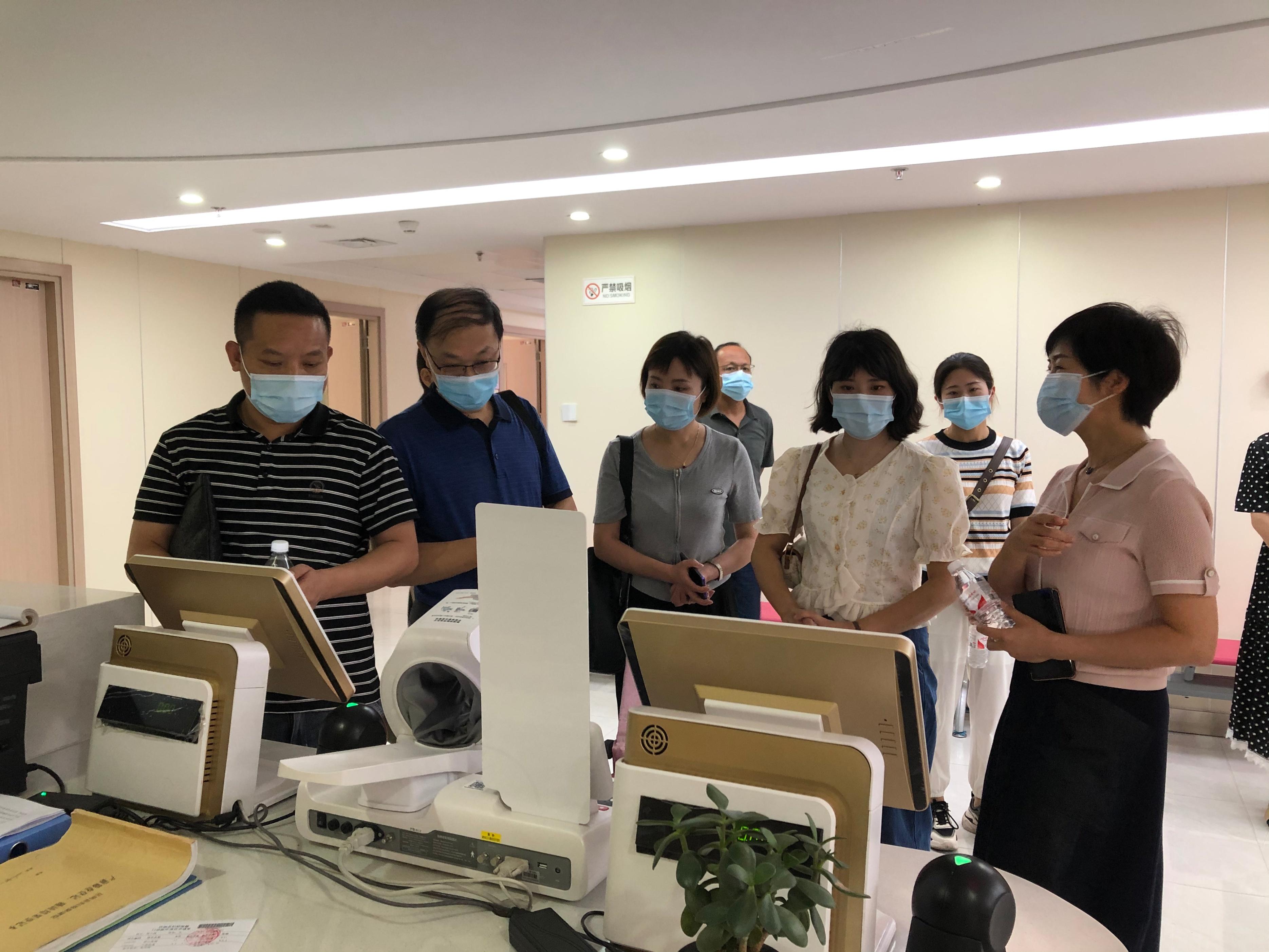 安康市妇幼保健院专家在汉阴县妇幼保健院交流参观