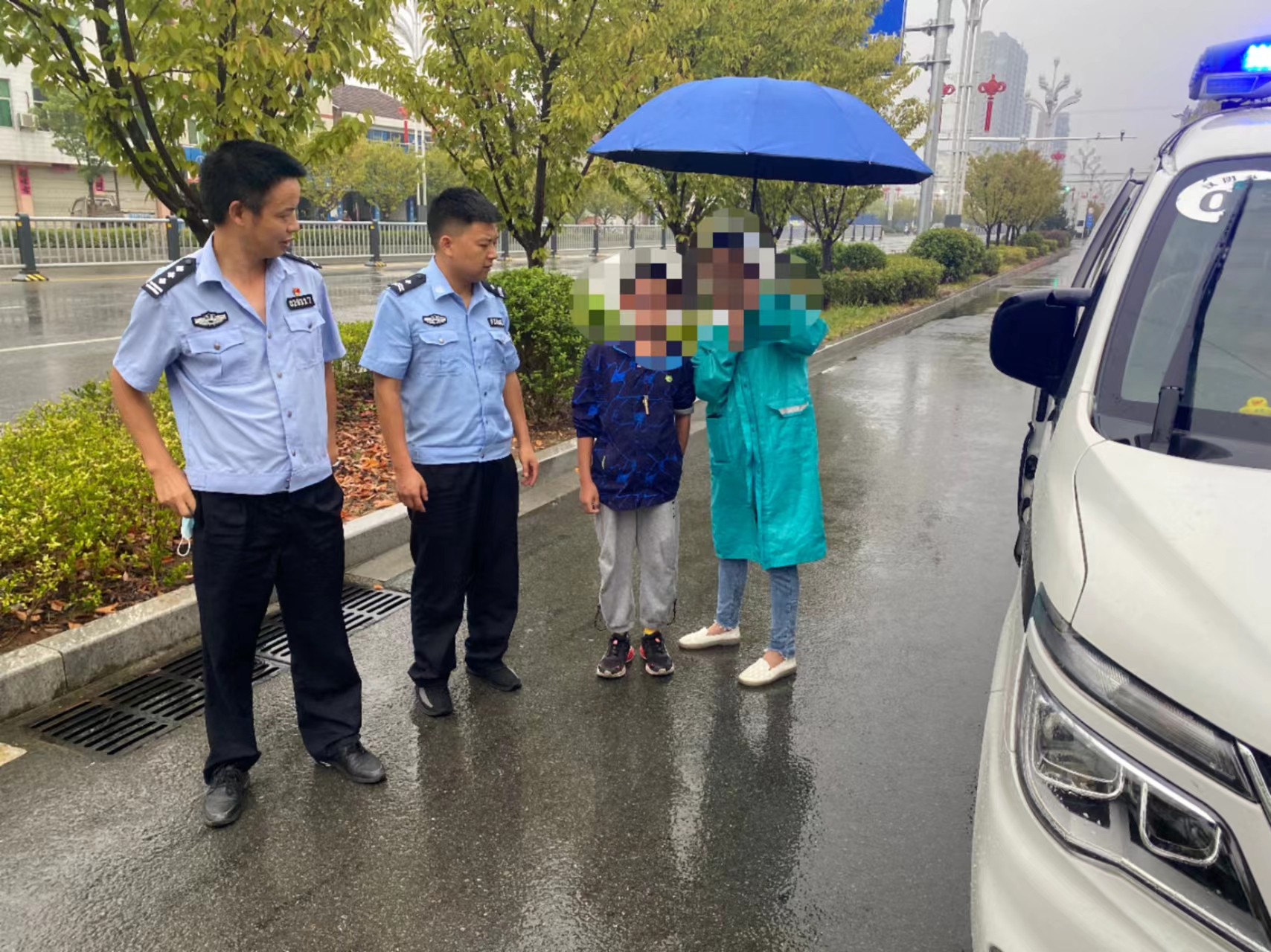 汉阴公安：孩子负气离家出走 暖心民警倾力寻回