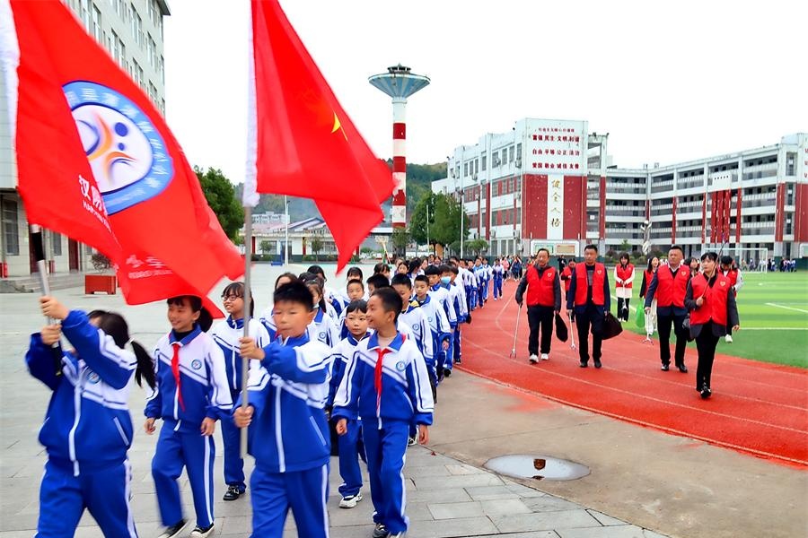 蒲溪小学开展“争做环保小卫士”文明实践志愿服务