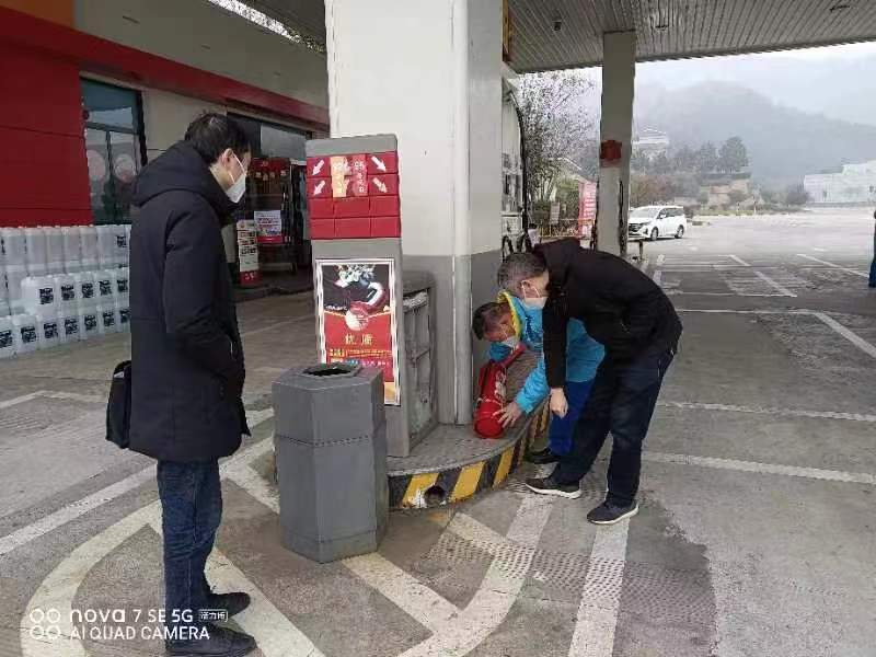 汉阴县经贸局：深入企业排隐患，保驾护航筑平安