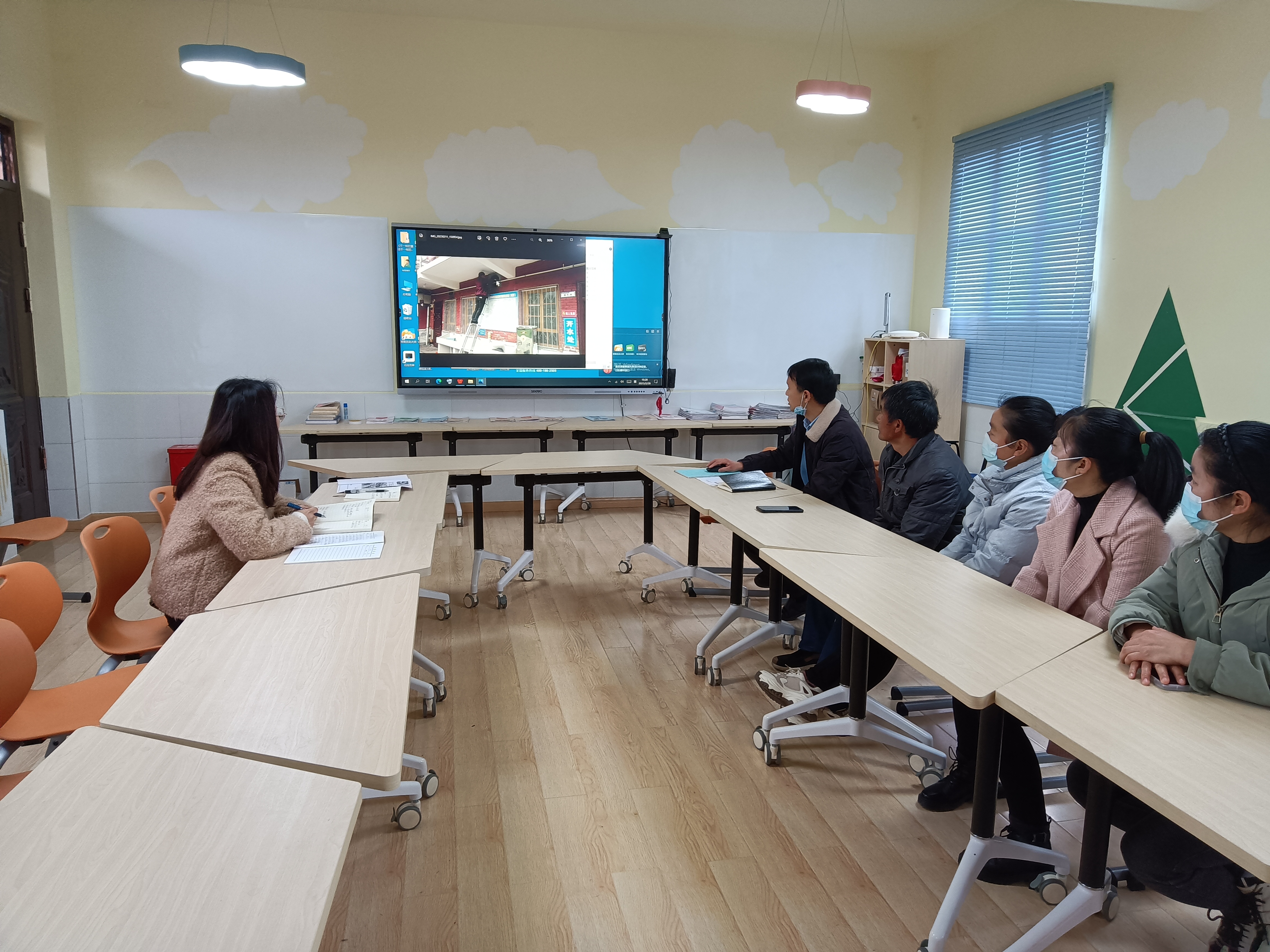 城关镇太平小学召开新学期营养膳食工作研讨会