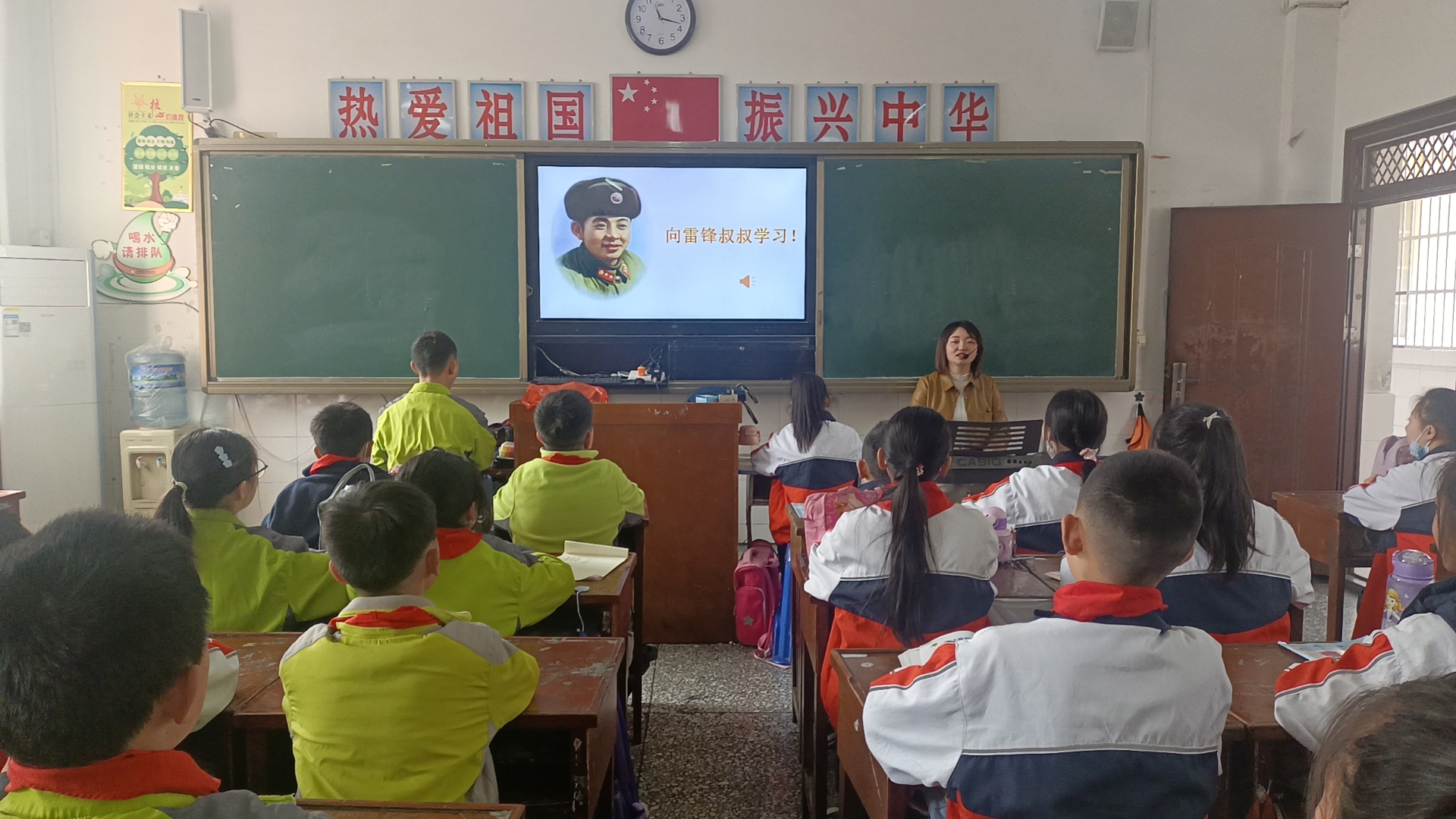 汉阴县实验小学：一唱一读一看一做，让雷锋精神入脑入心入行