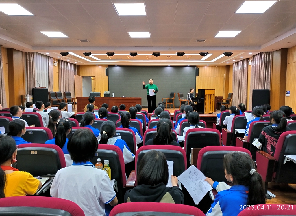 汉阴县初级中学：人间四月天 学子训练忙
