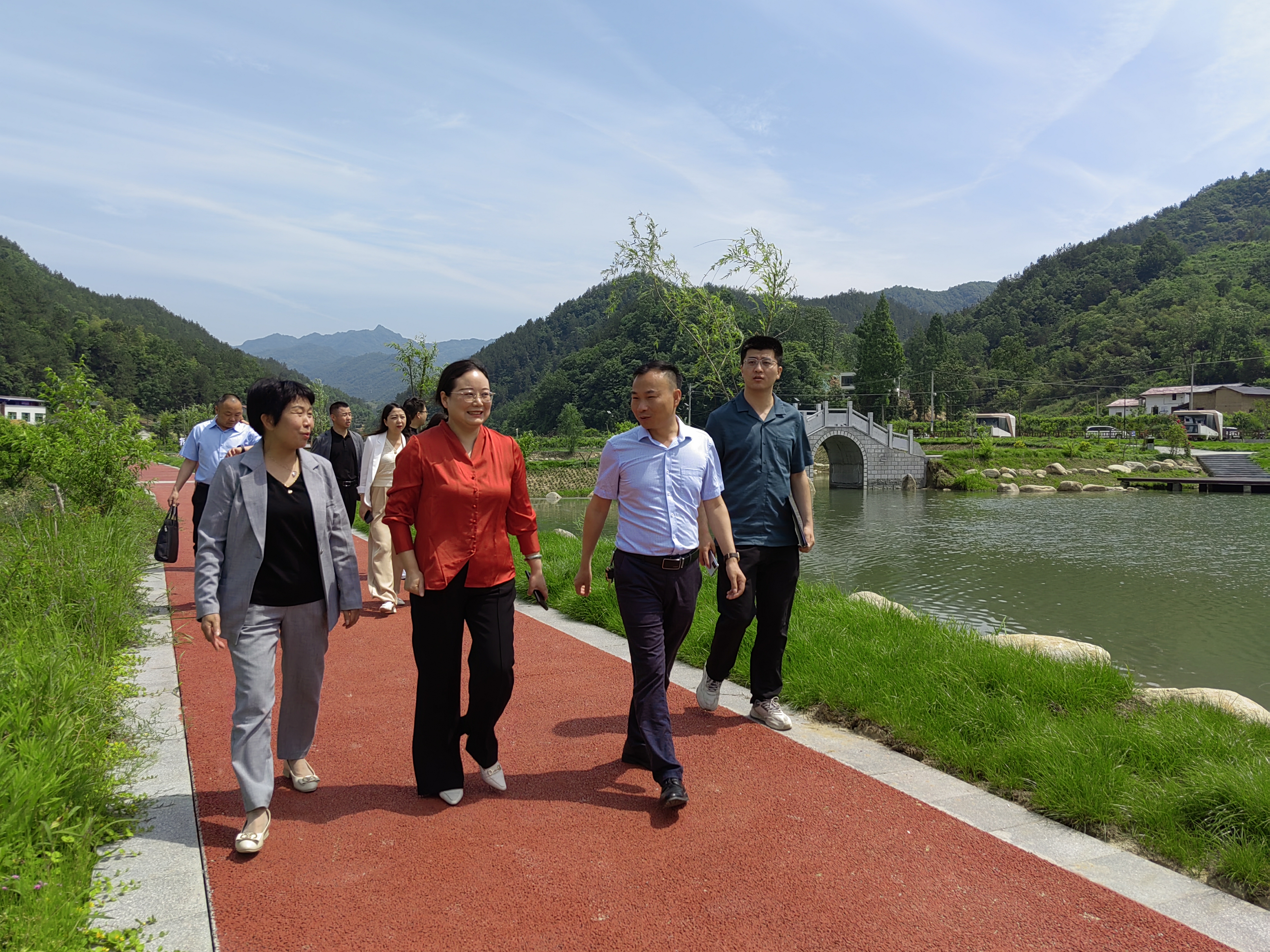 省财政厅农村综合改革美丽乡村项目绩效评价组来汉阴县开展现场绩效评价工作