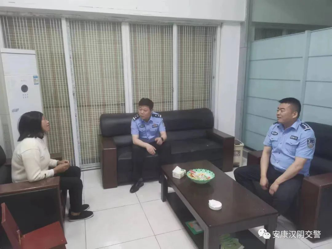 用“交警温度”助力企业发展“加速度”