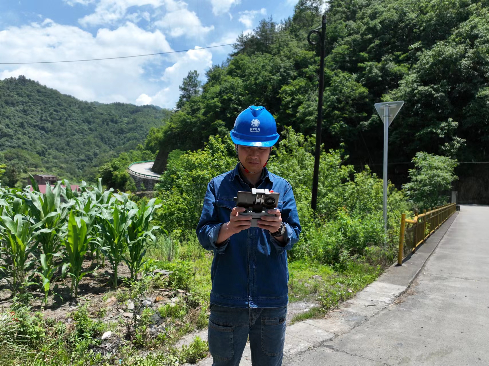 国网汉阴县供电公司：小试无人机诊断故障获成功