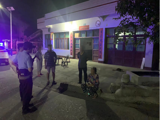 汉阴县公安局观音河派出所：深夜护送暖民心 共建警民一家亲