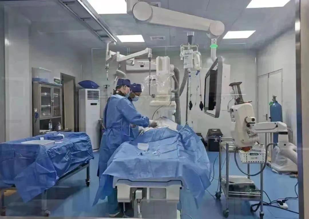 汉阴县人民医院成功开展首例大脑中动脉分叉动脉瘤栓塞术