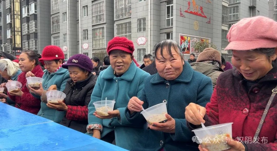 汉阴：浓浓腊八粥 暖暖邻里情