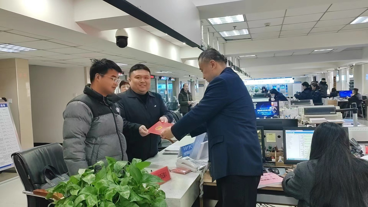 汉阴县自然资源局夯实三项机制  全面实现“交地即交证”