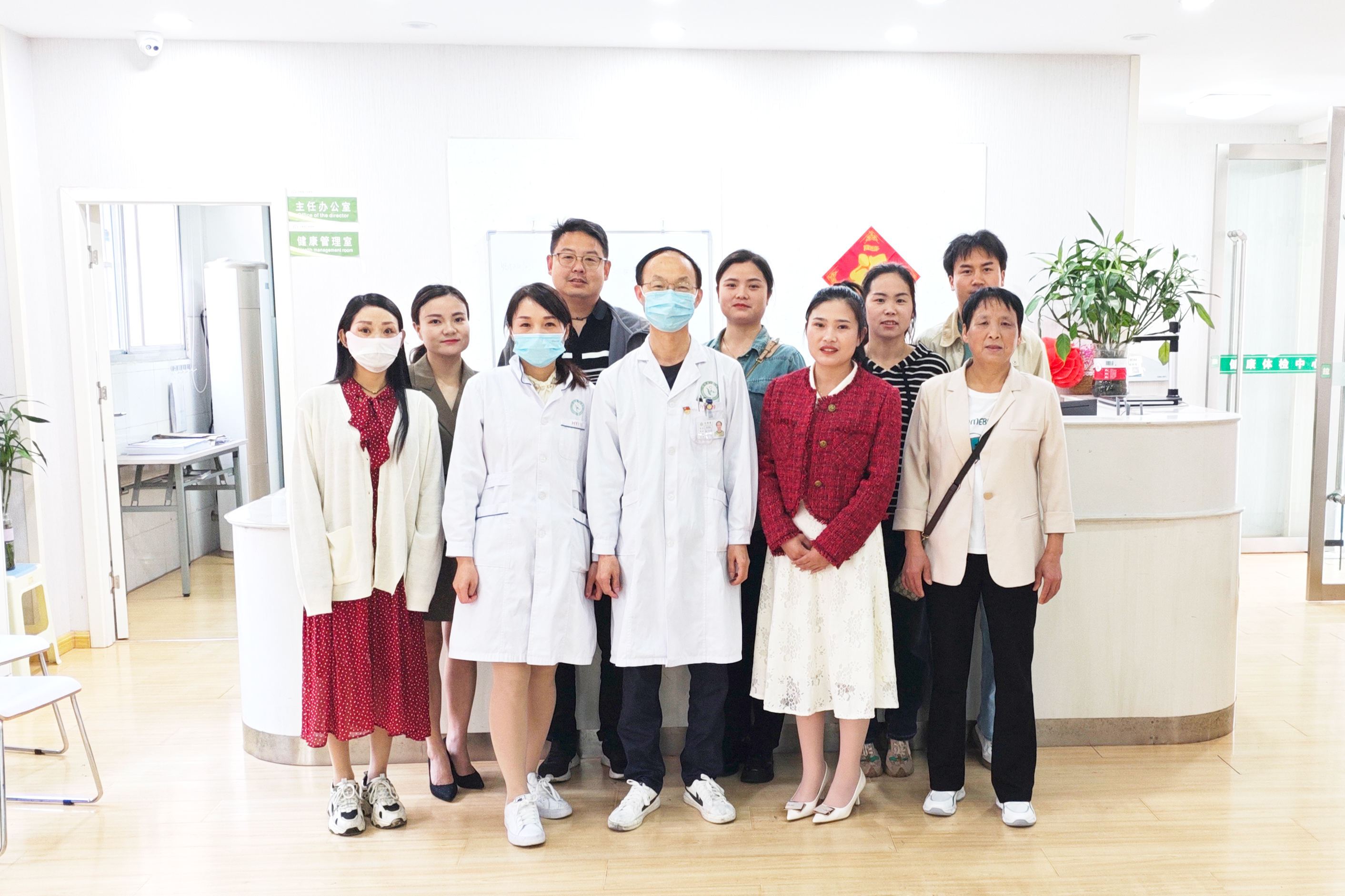 汉阴县人民医院为涧池镇仁河村村干部开展免费健康体检