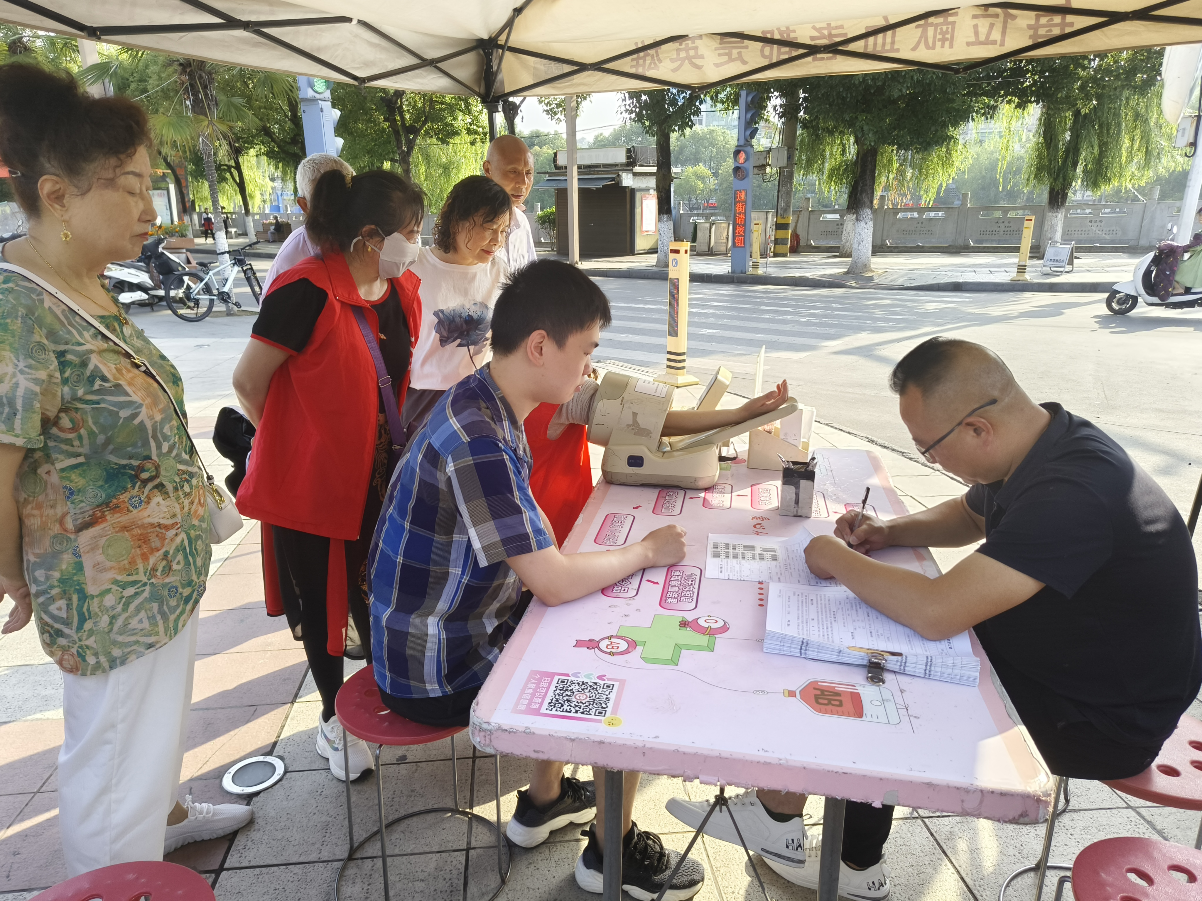 汉阴县城关镇北街社区：倡导无偿献血 共铸生命阳光