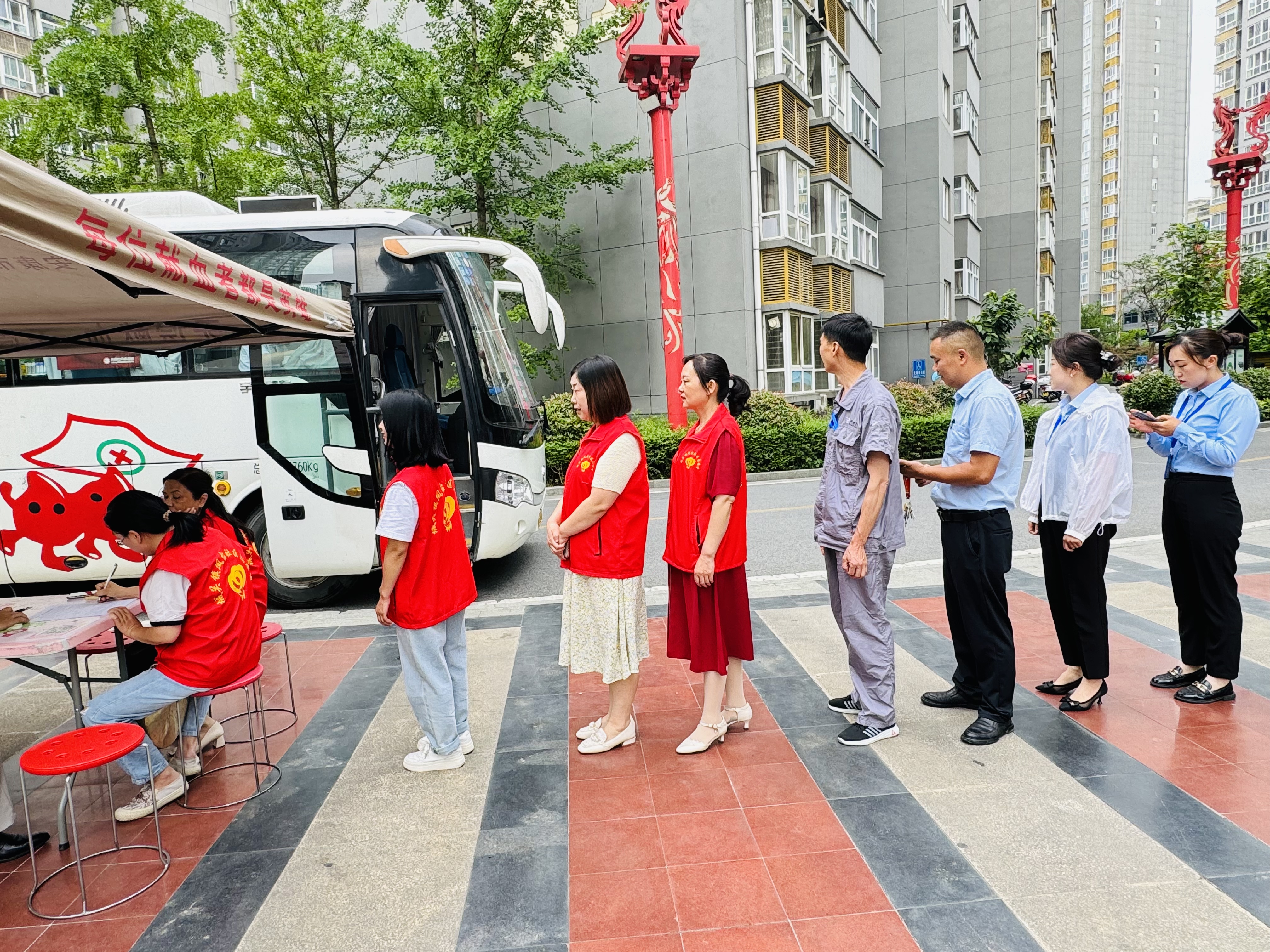 汉阴县城关镇凤台社区：“无偿献血·传递爱心”志愿服务活动