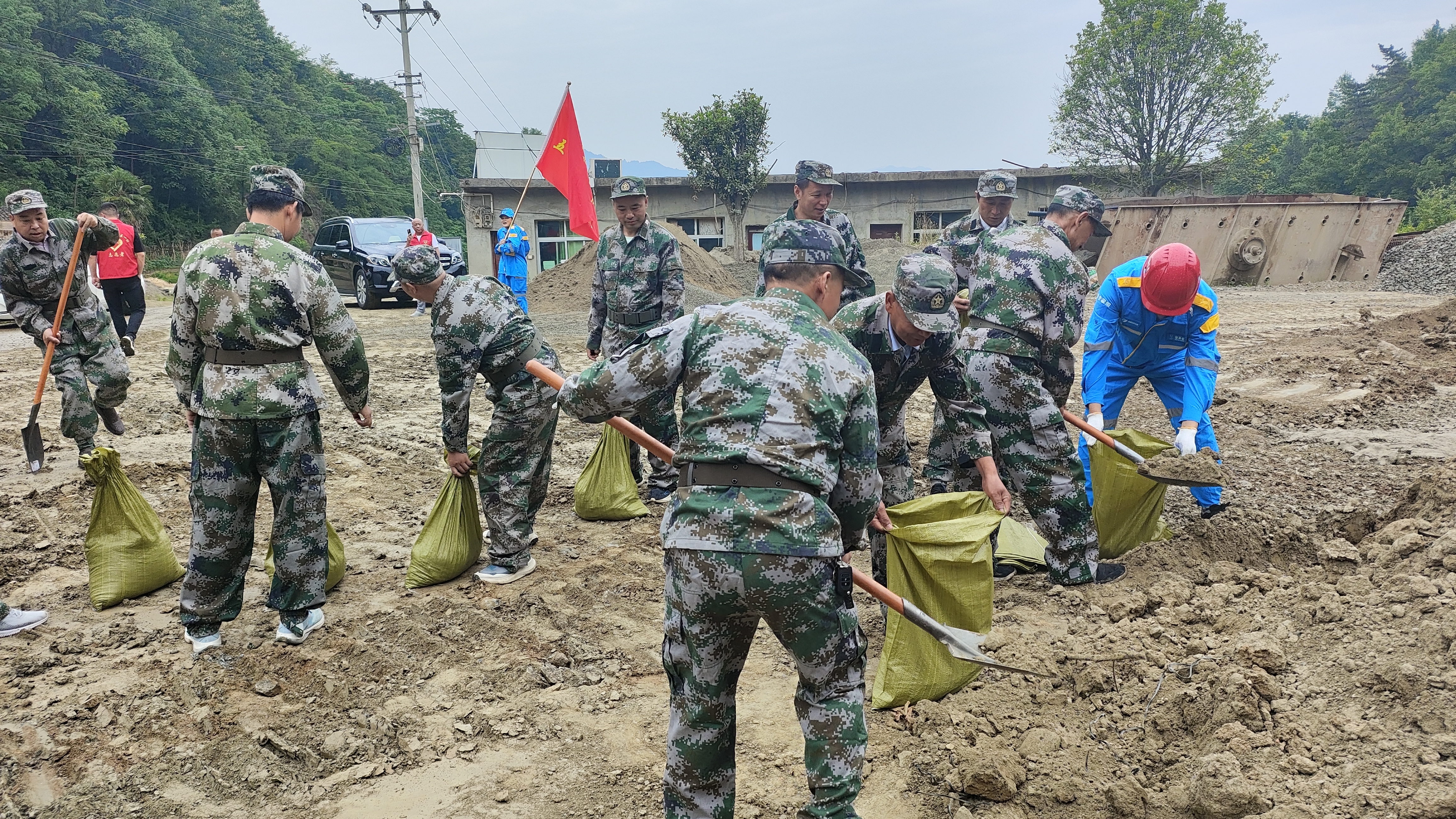 汉阴县城关镇：以演促防 筑牢防汛安全线