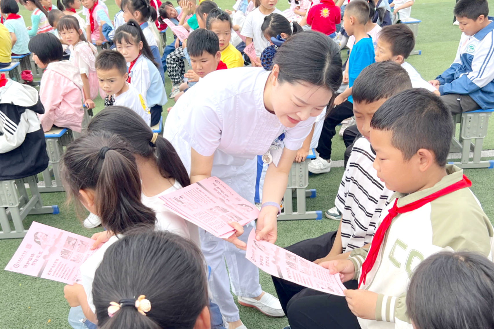 汉阴县人民医院开展全国爱眼日系列活动