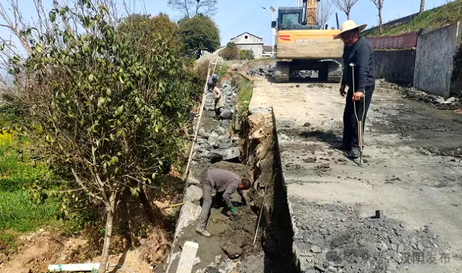 汉阴：以工代赈暖民心 铺就乡村振兴路