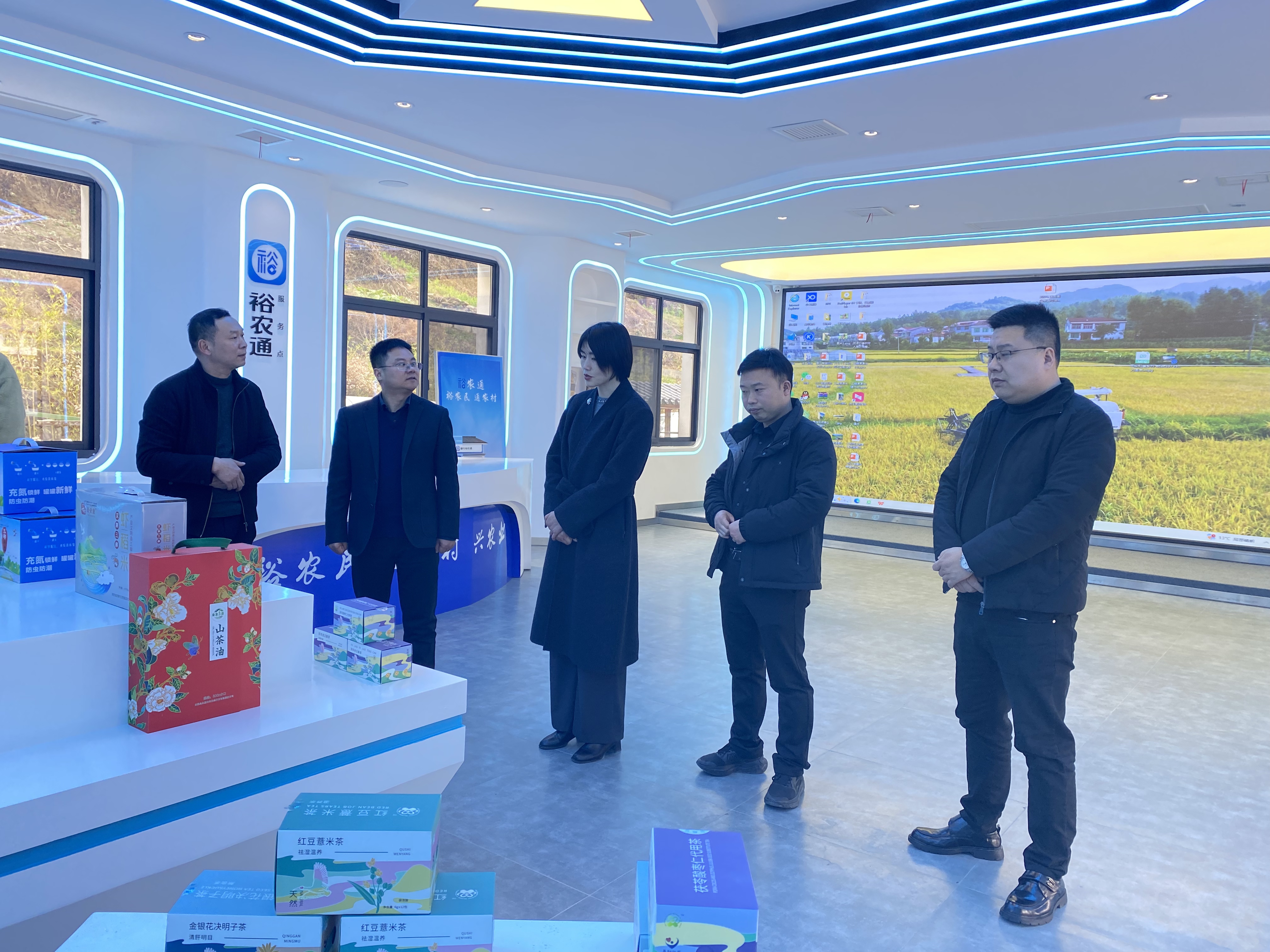 岚皋县农业农村局赴汉阴考察“国企带镇村”发展模式