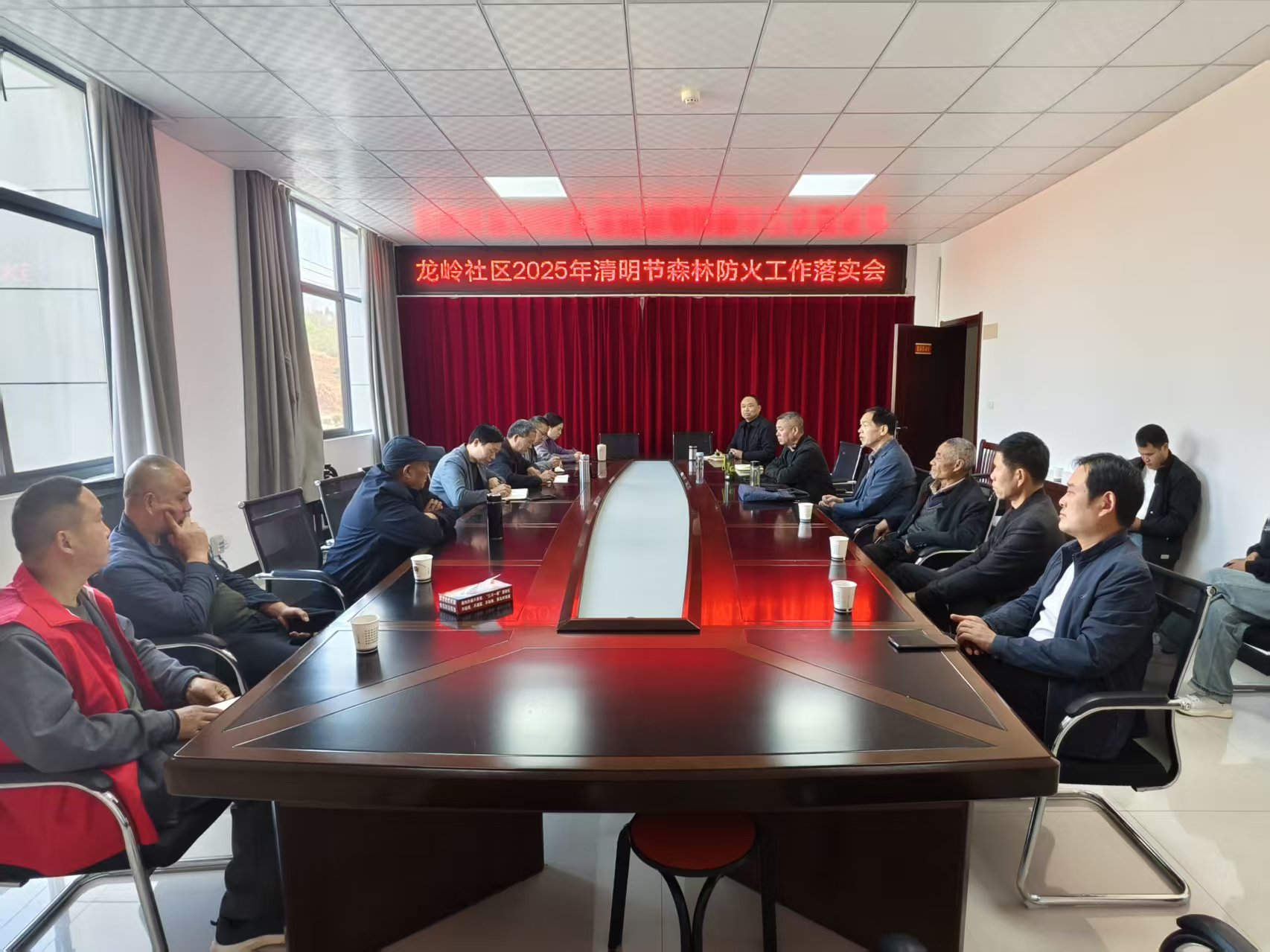 汉阴县城关镇龙岭社区：严把清明防火关 多措并举防“​未燃”