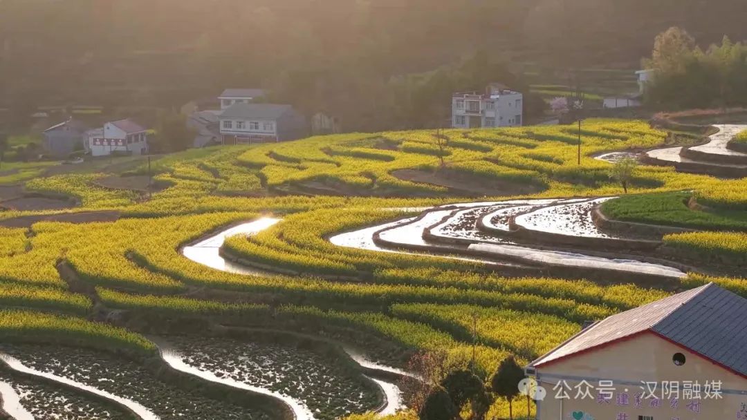 台湾“中视”《大陆寻奇》节目摄制组走进汉阴