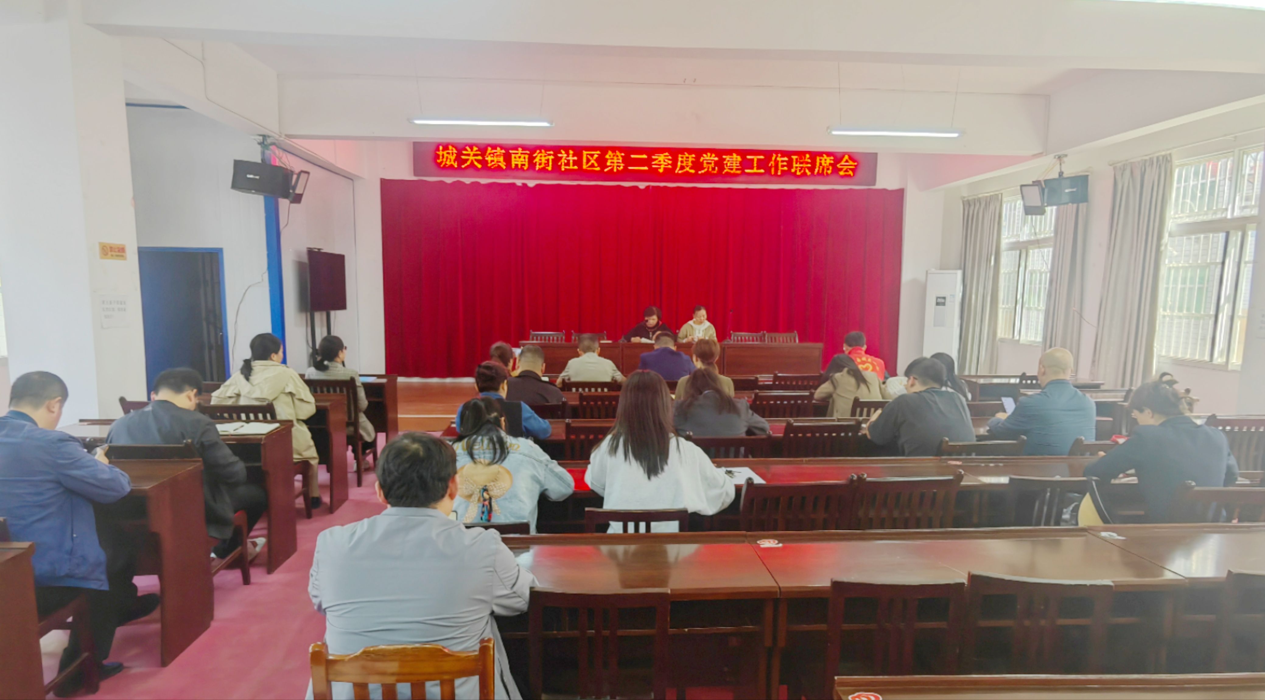 汉阴县城关镇南街社区：凝聚发展合力 共绘治理蓝图