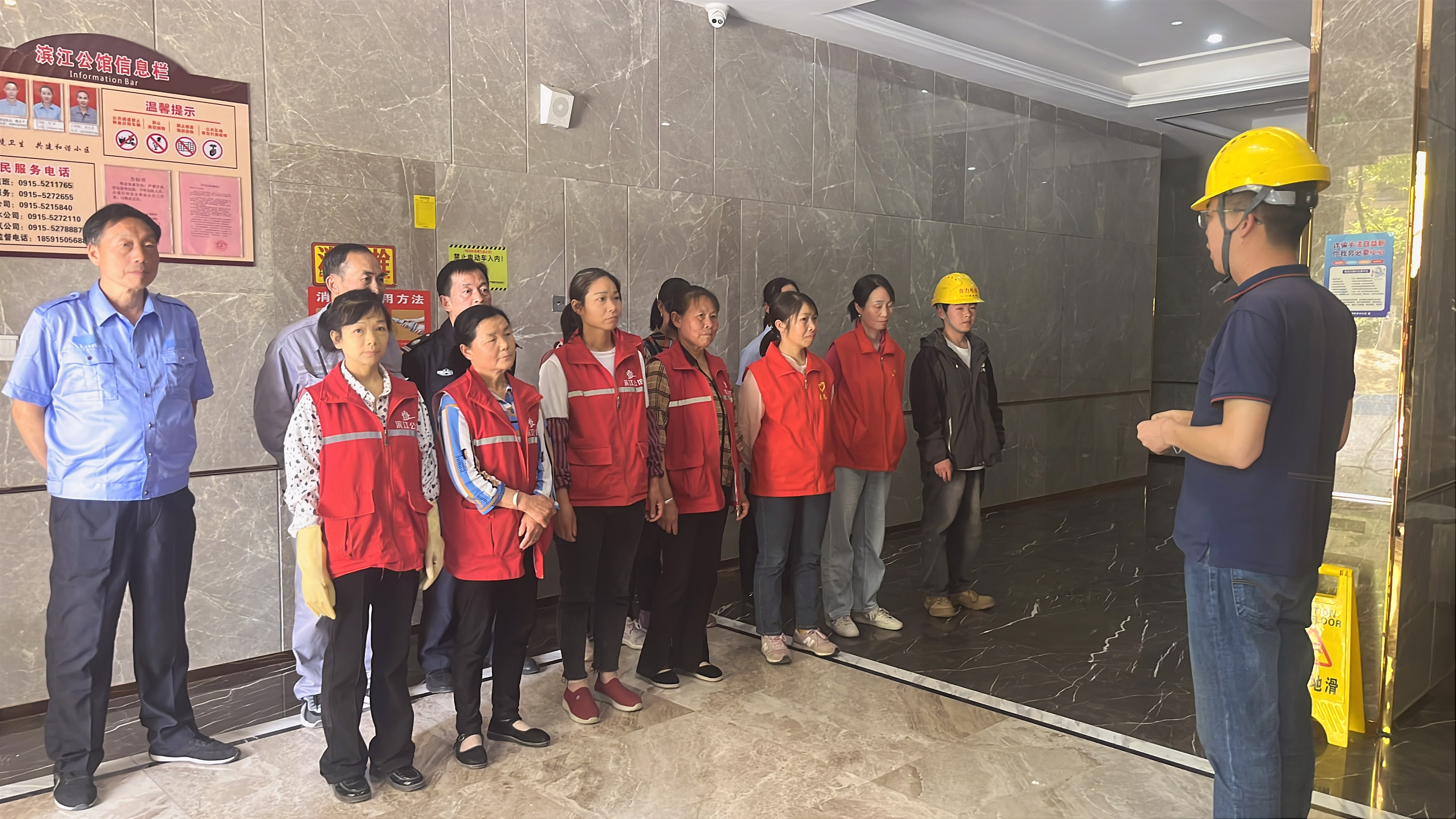 汉阴县城关镇李家台社区：安全“梯”升 守护家园