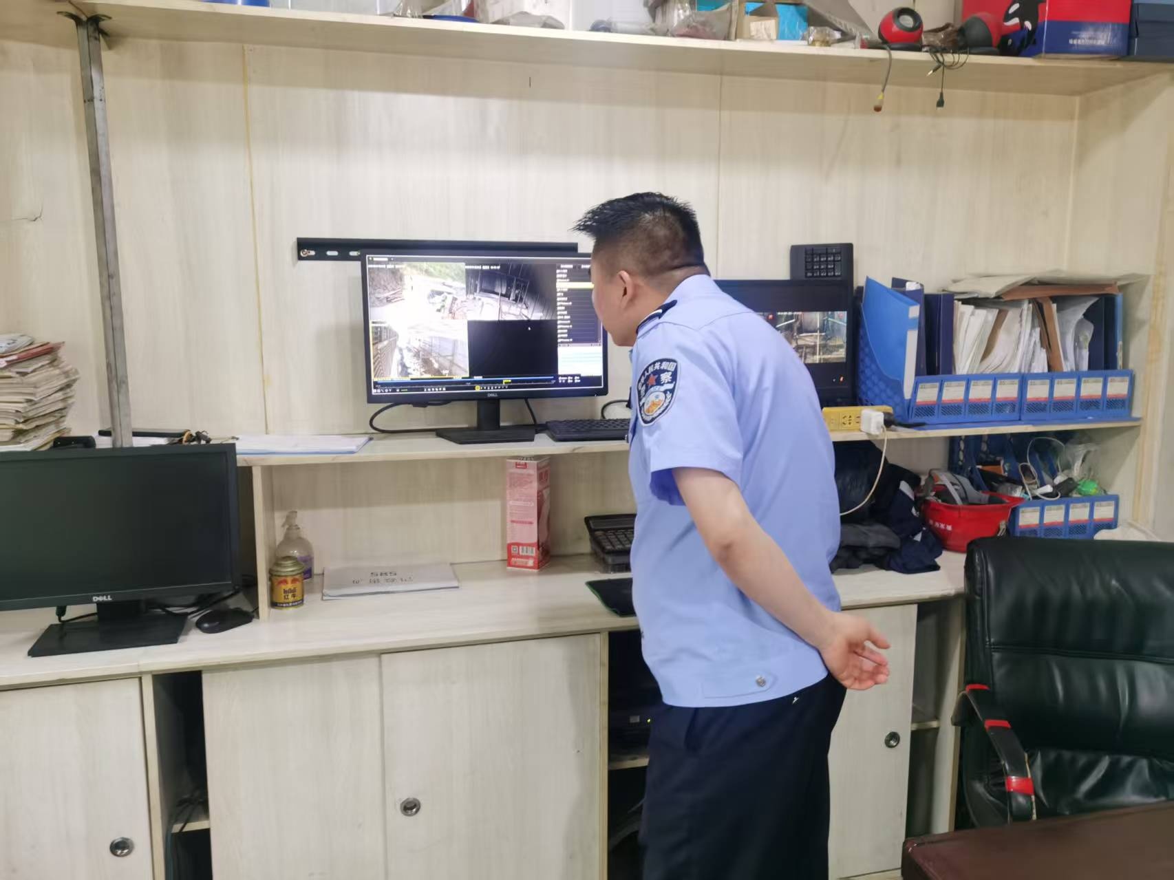 双河口派出所开展“五一”前安全大检查