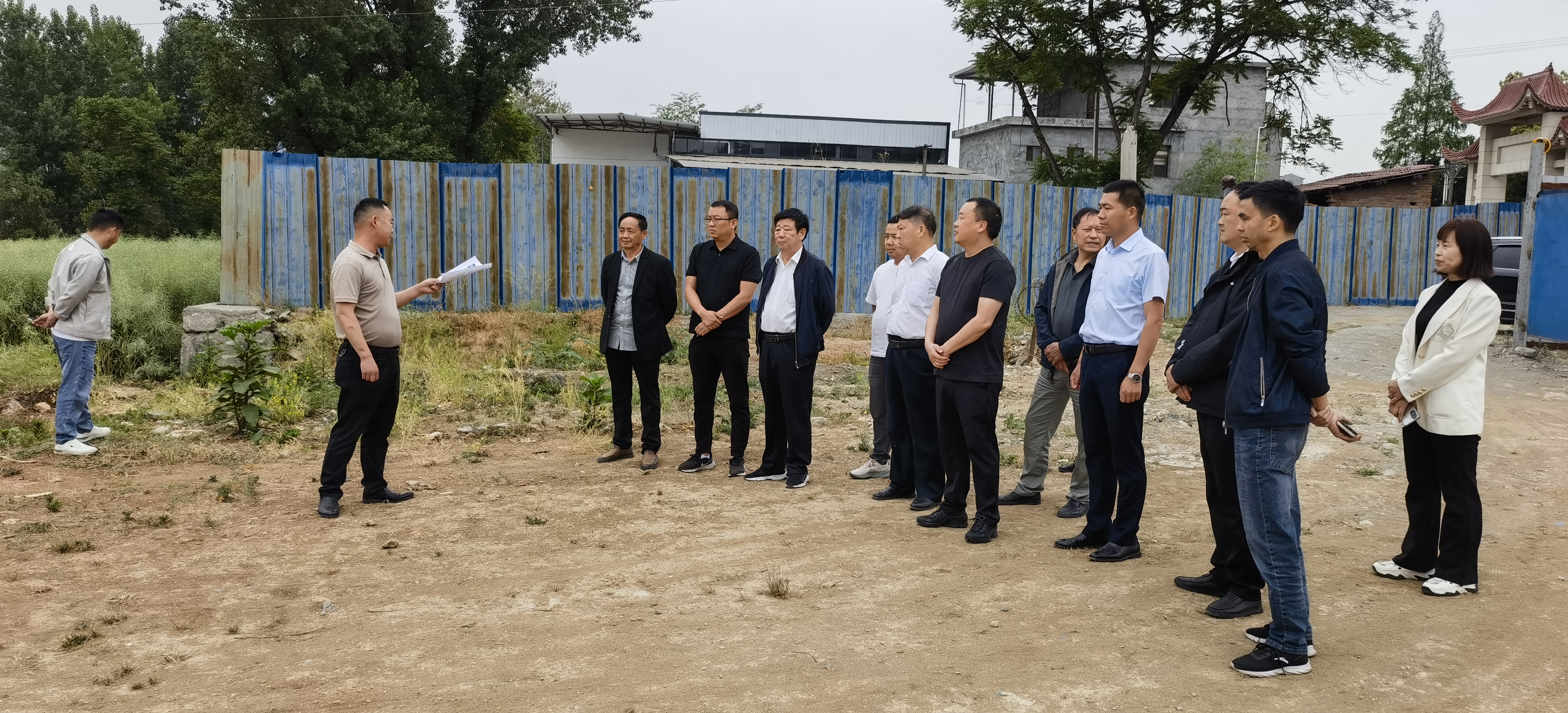 涧池镇组织人大代表视察秦岭生态环境保护工作