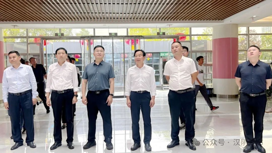 石泉县政协考察组来汉阴考察医共体建设工作