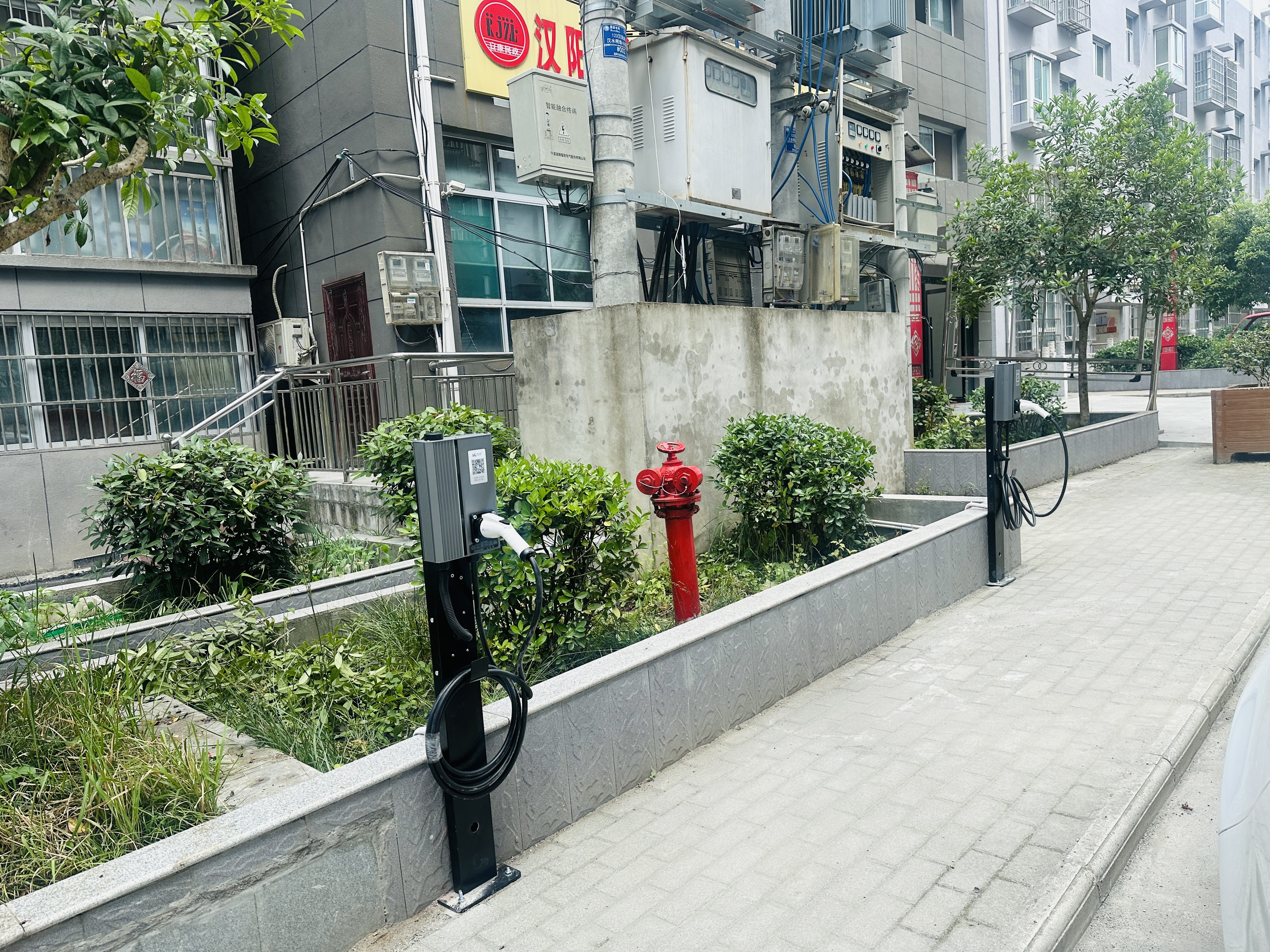 汉阴县汉阳镇首批4处新能源汽车充电桩建成投用