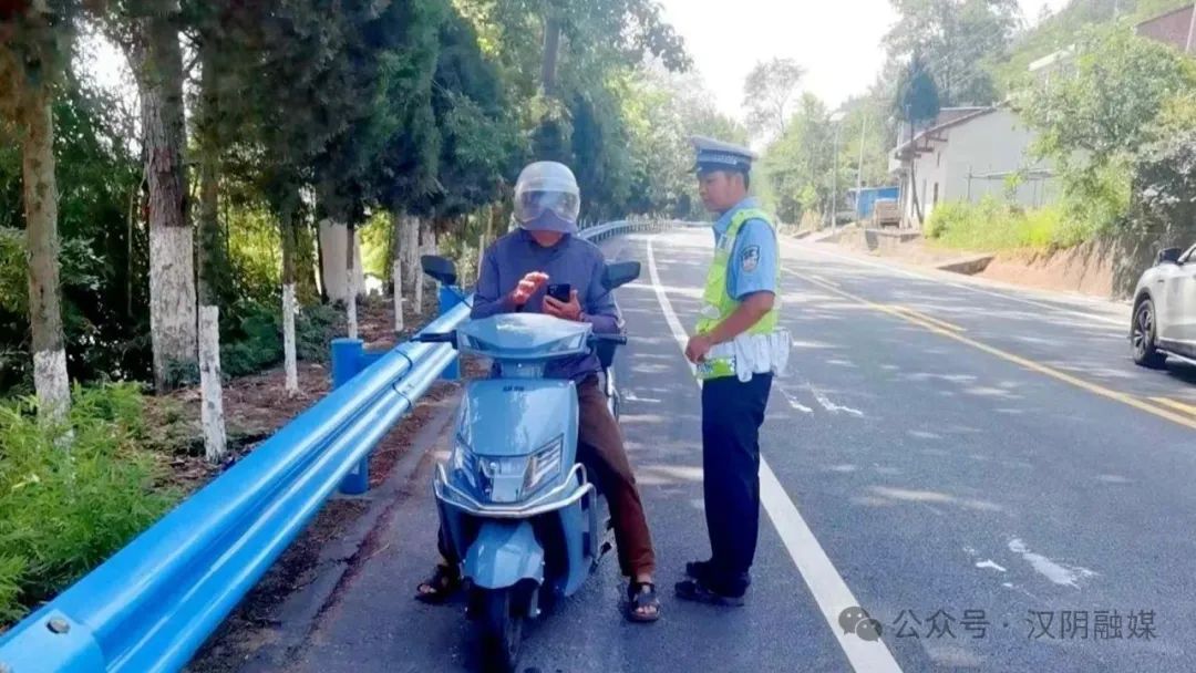 汉阴公安交警开展摩托车、电动车整治行动