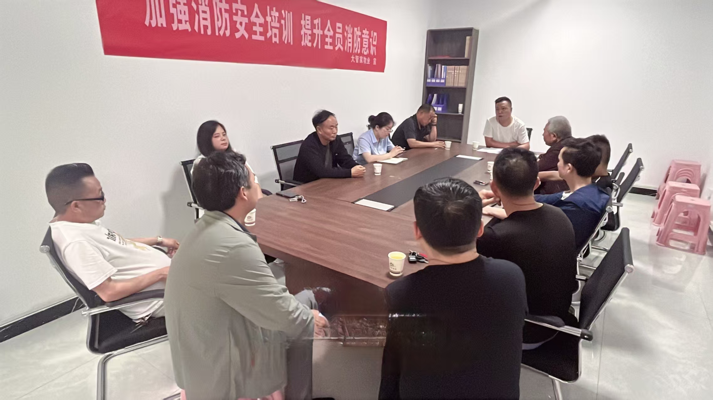 心系群众解难题 人大代表办实事