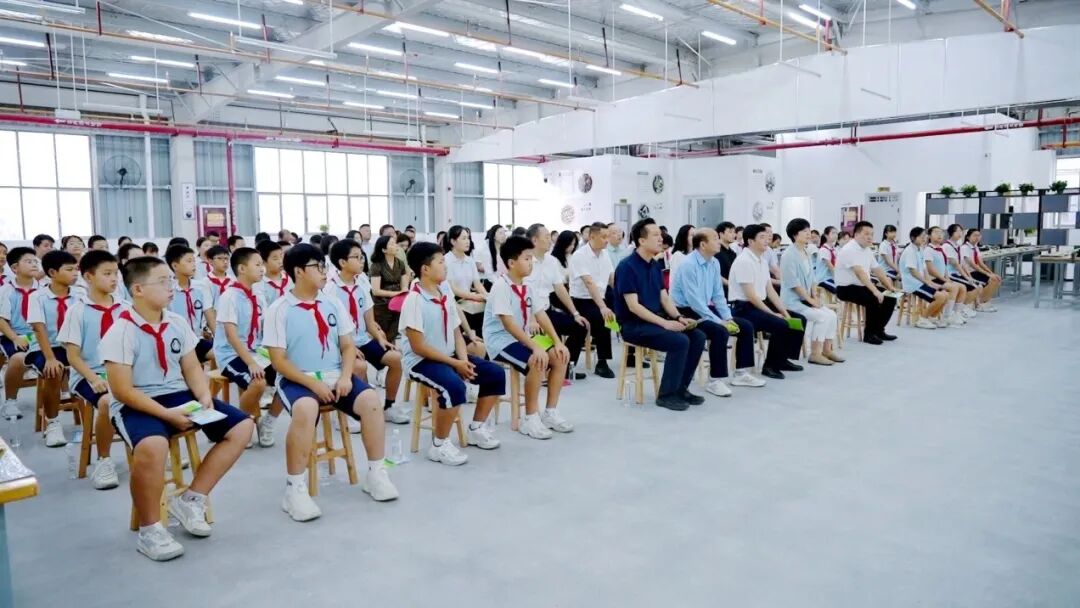 汉阴经开区国情教育研学劳动实践基地正式启动 首批学生沉浸式体验劳动与工业魅力