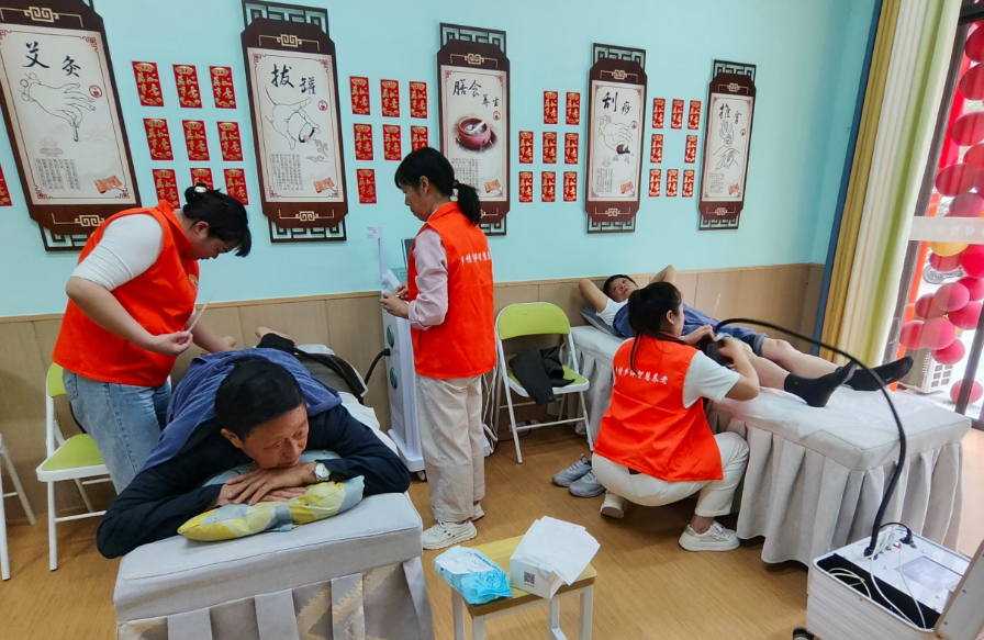 汉阴县城关镇月南区域养老服务中心：关注老人颈肩腰腿疼 守护最美夕阳红