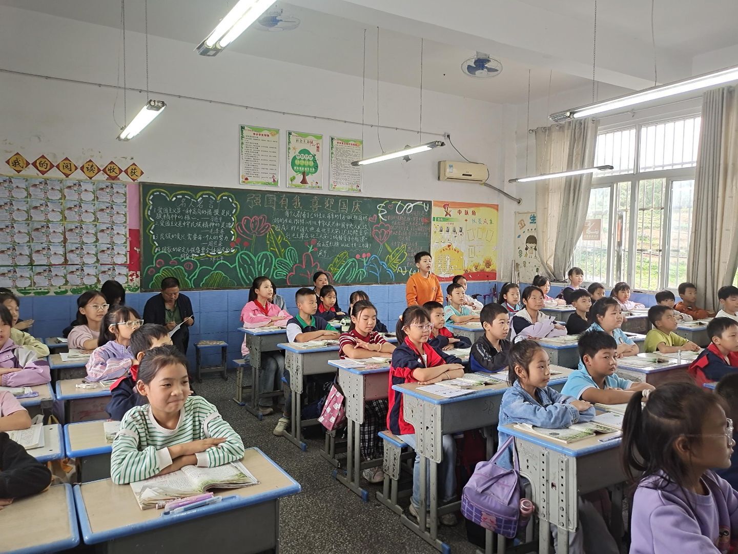 平梁镇中心小学学期初公开课交流活动拉开序幕 