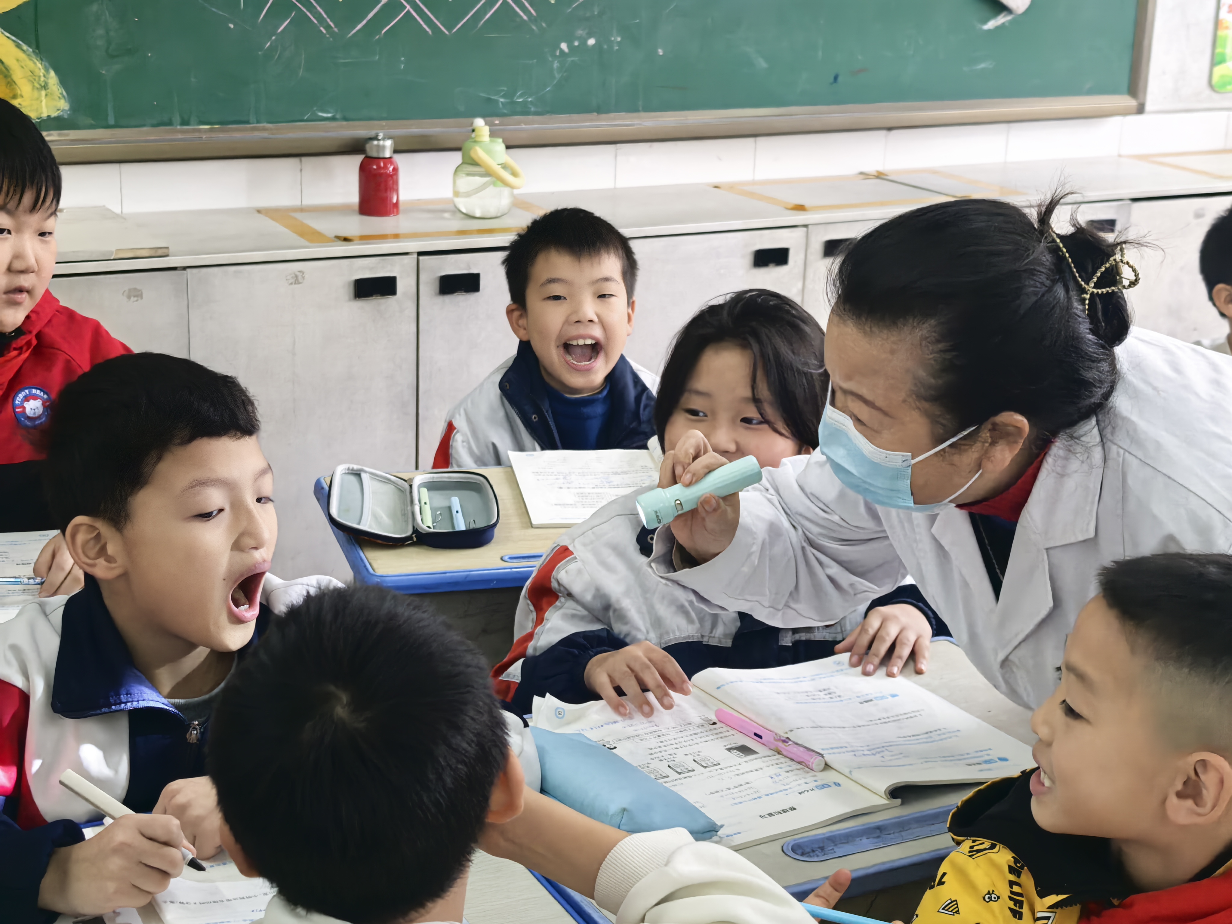 汉阴县第二小学开展氟斑牙筛查 守护学生口腔健康