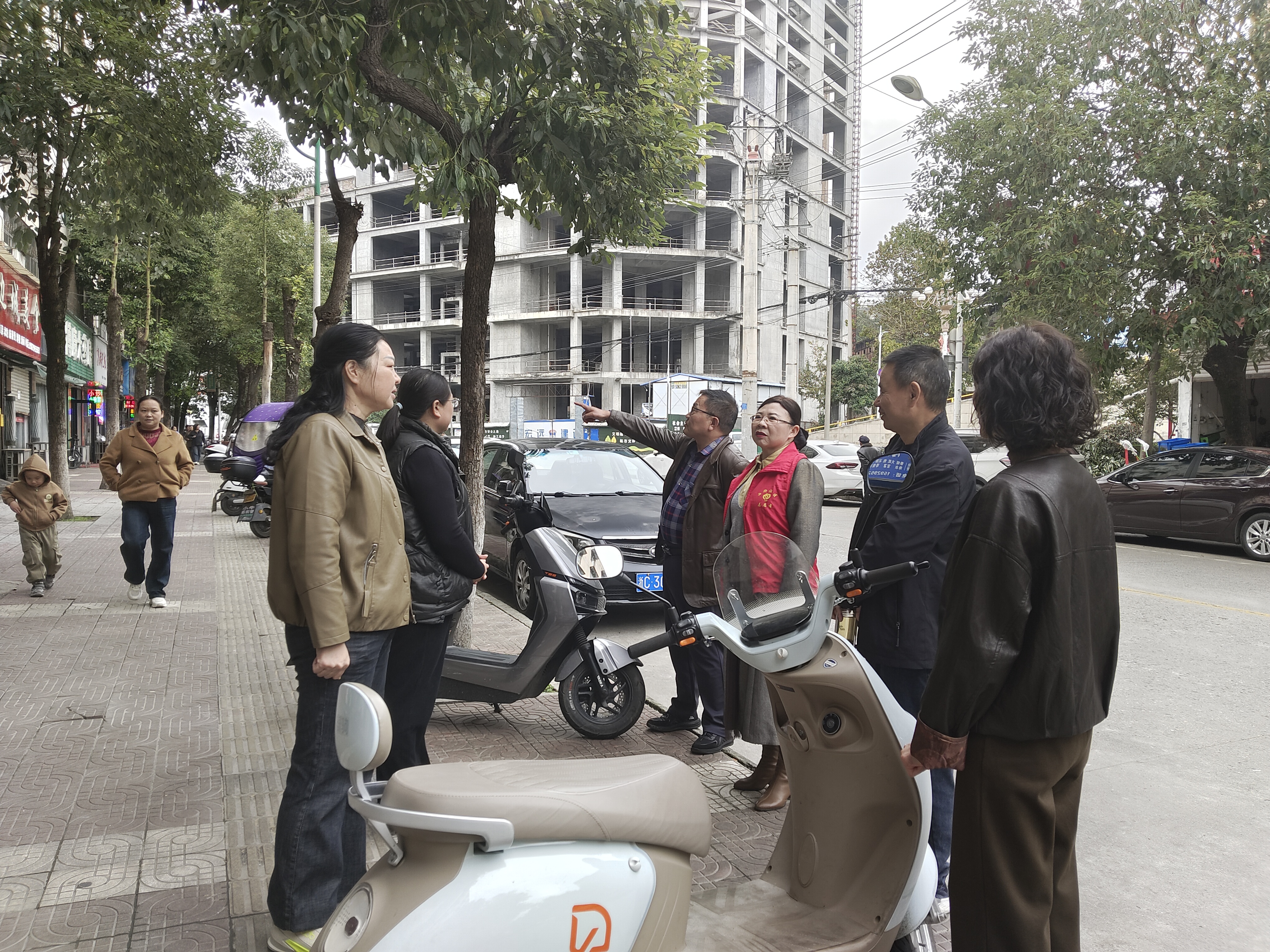 汉阴县城关镇西街社区人大代表联络站：聚焦民生实事 贡献人大力量