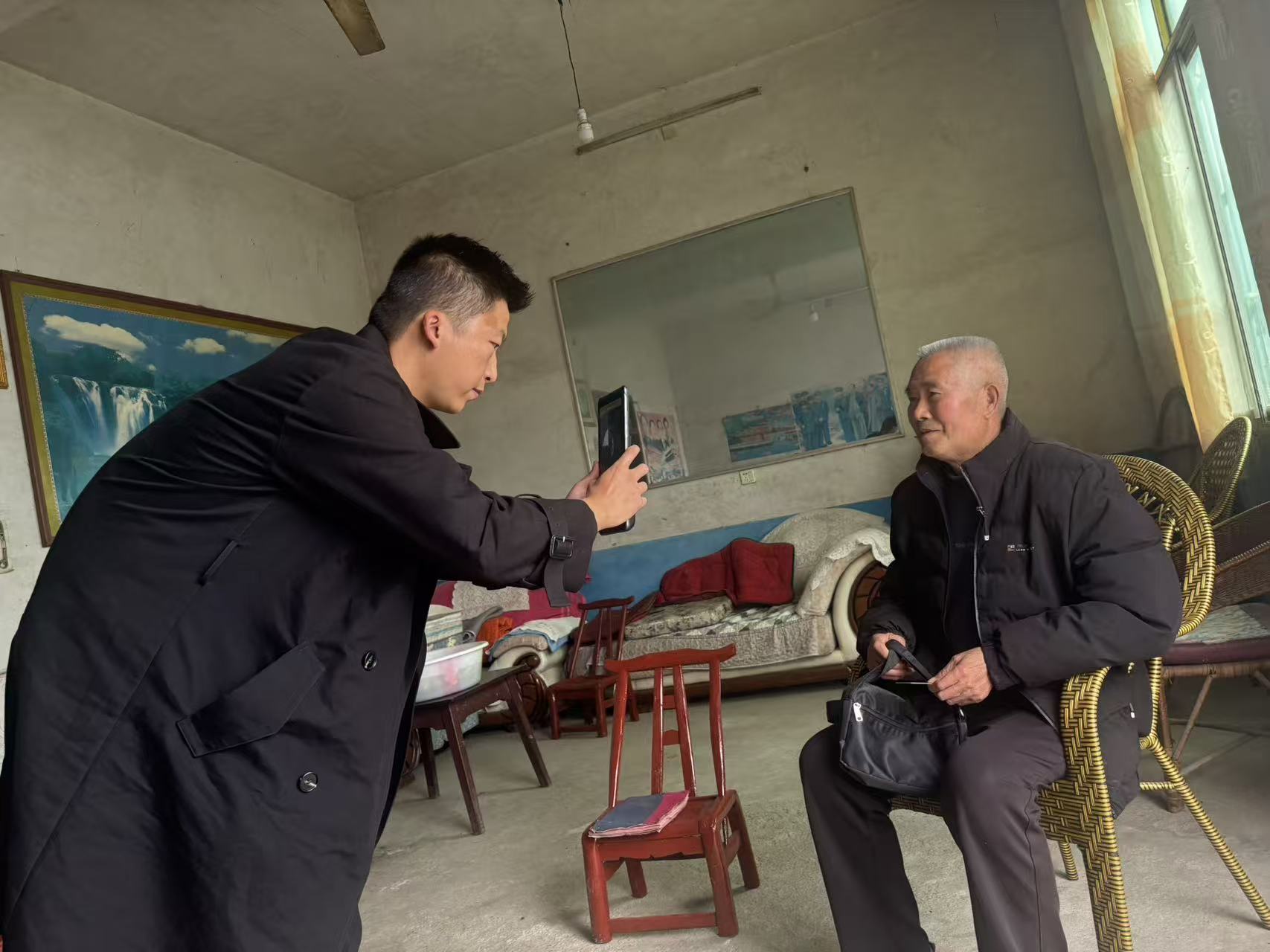 精准确认护荣光 多维服务暖老兵——漩涡镇全面开展2025优抚对象年度确认工作