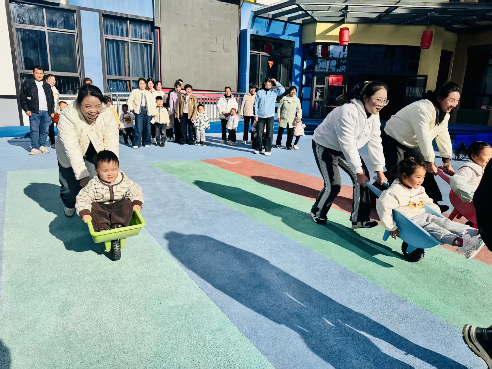 汉阴县第四幼儿园开展2025年秋季学期亲子趣味运动会