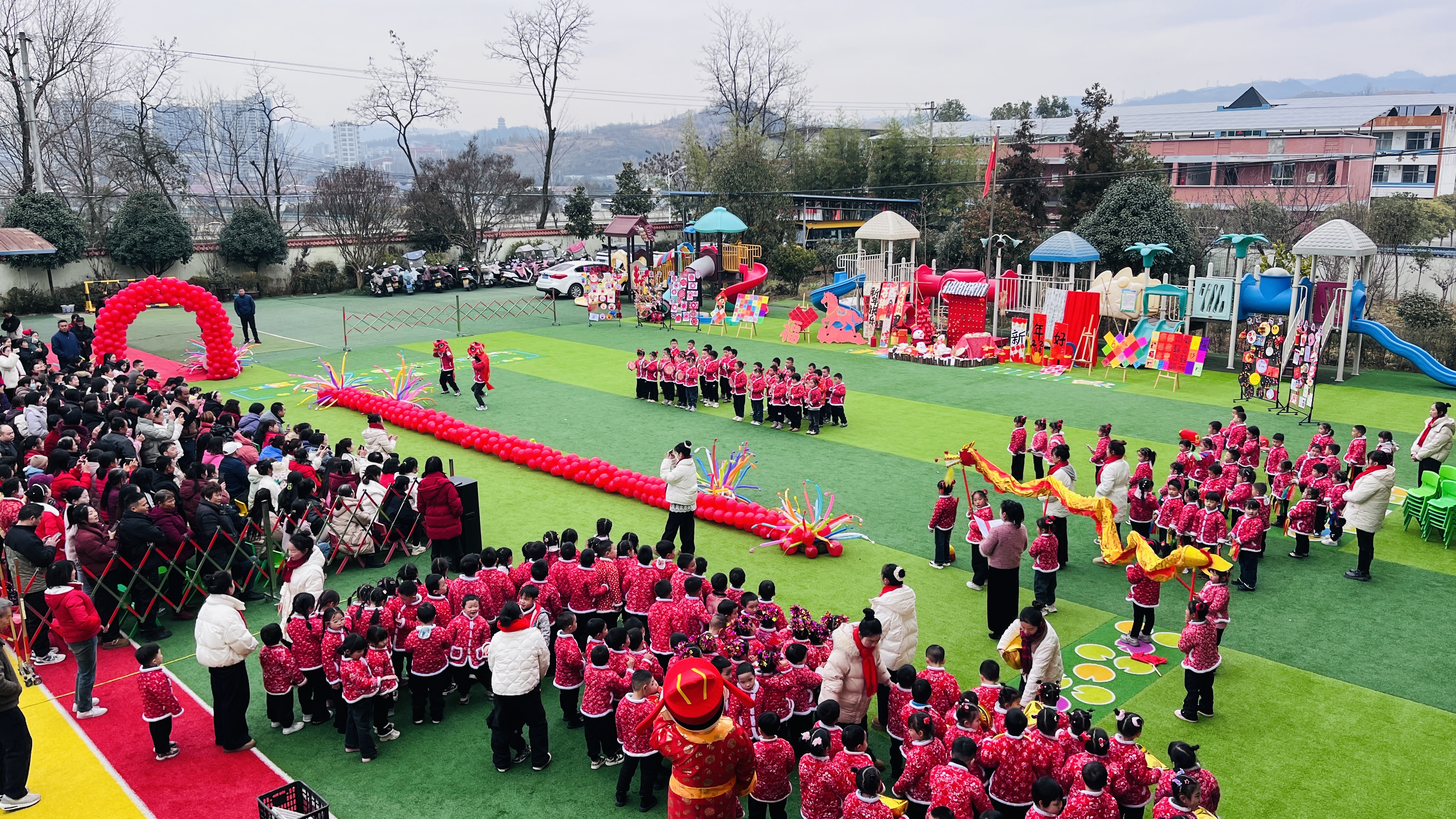 汉阴县城关镇春蕾幼儿园开展亲子迎新活动