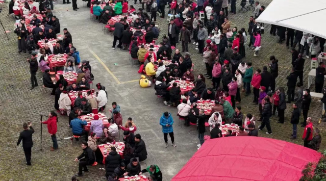 汉阴：杀猪宴闹乡野 民俗年味满山村