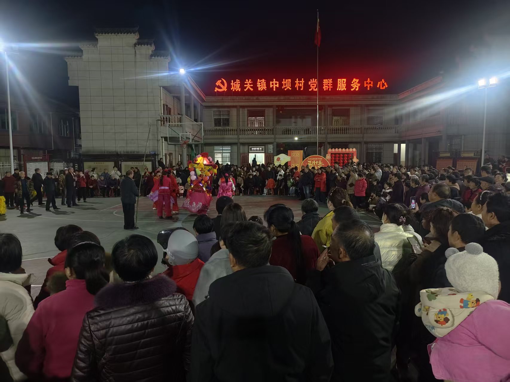 汉阴县城关镇：瑞马闹元宵 民俗醉中坝