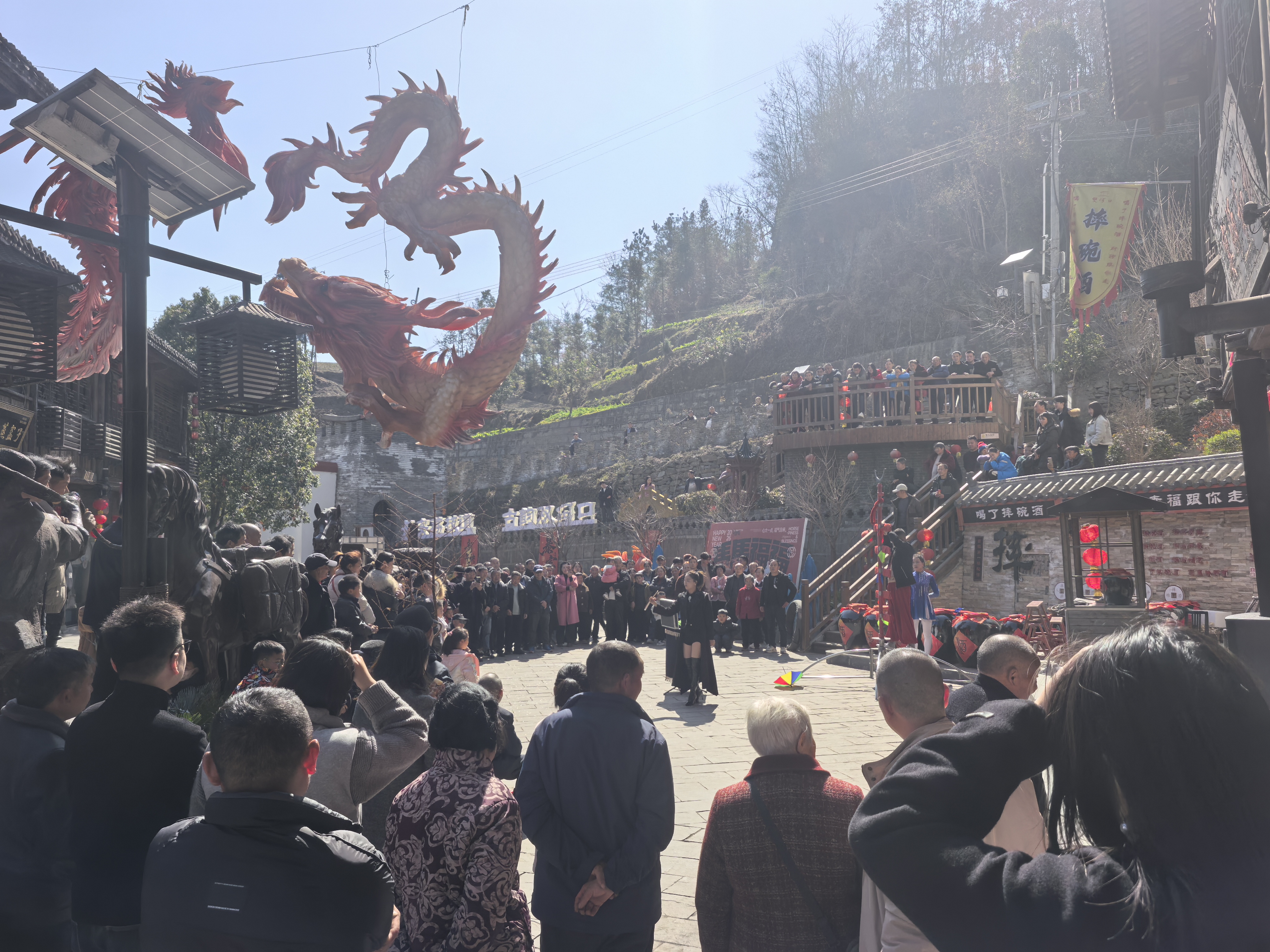 古镇年味浓 马蹄报春来——双河口镇春节文旅市场“热”力十足