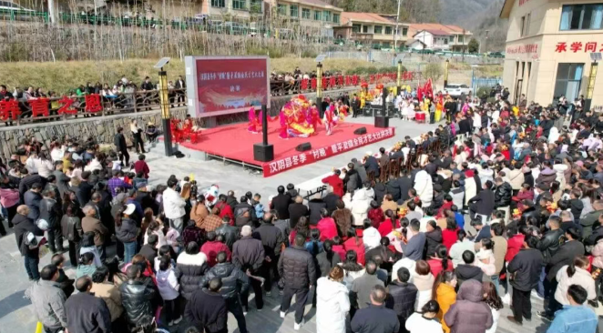 汉阴县冬季“村晚”暨平梁镇全民文艺大比拼决赛收官