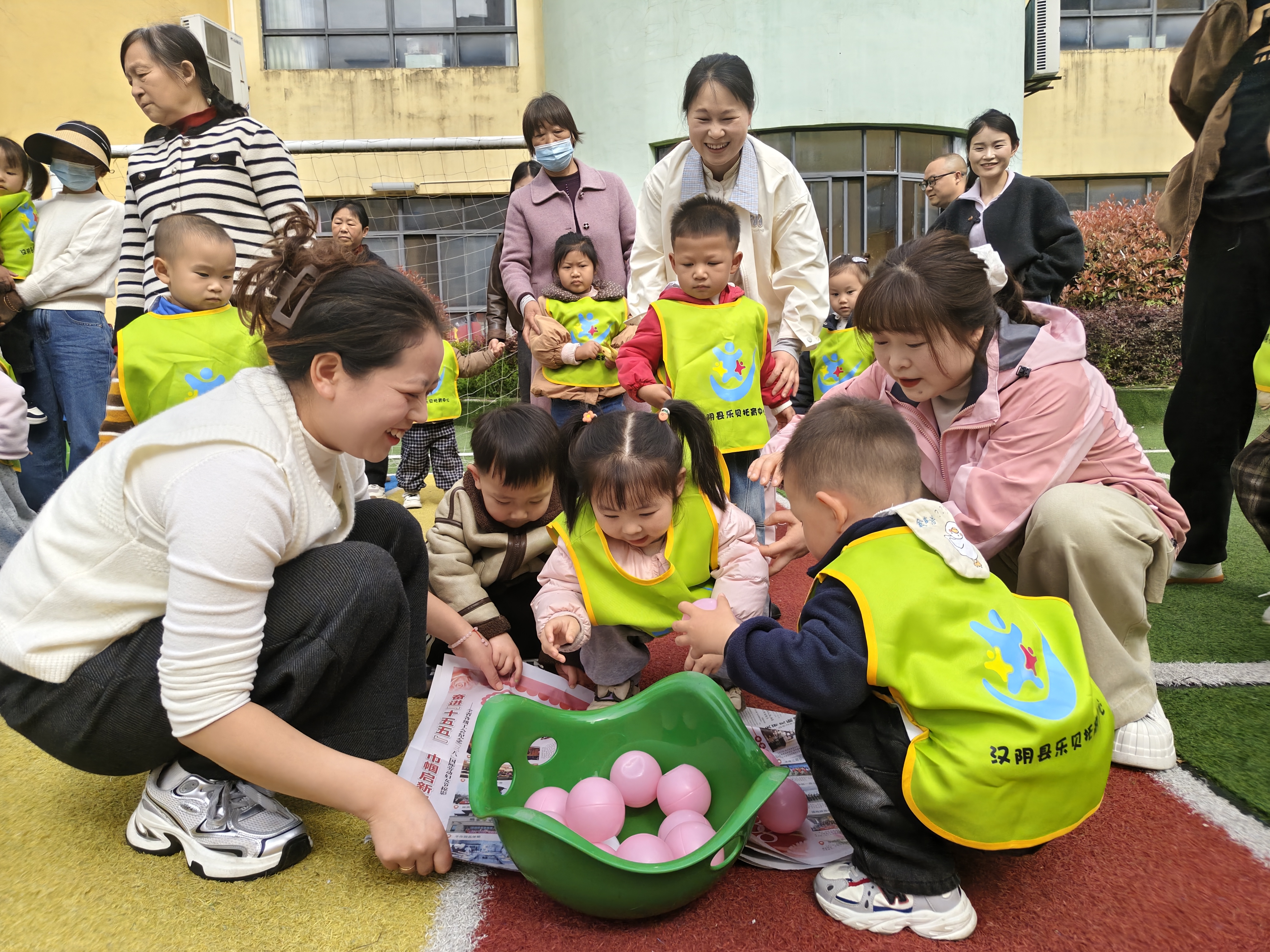 汉阴县乐贝托育服务中心：“伴”日相约 助力成长